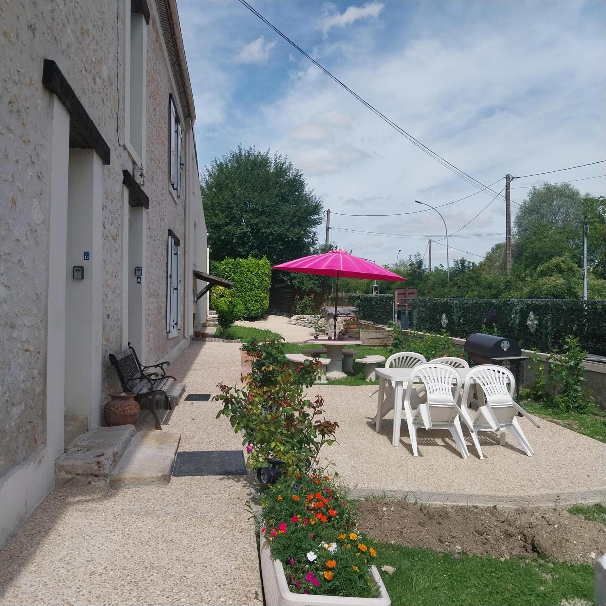 Gite Dans Une Ancienne Corps De Ferme D Provins Kültér fotó